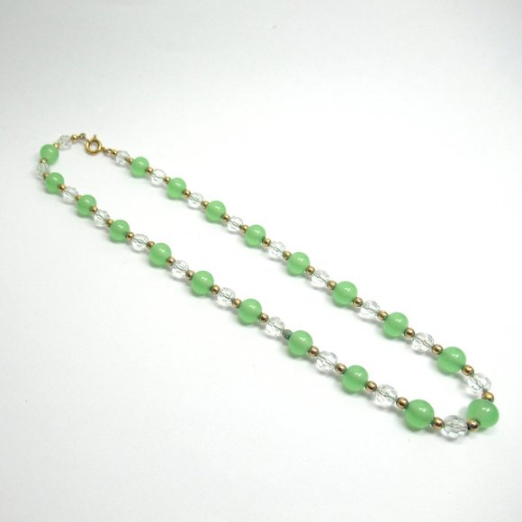 Green Beaded Necklace - Picture 7 of 7